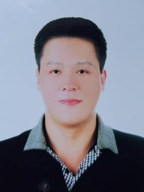 何俊正